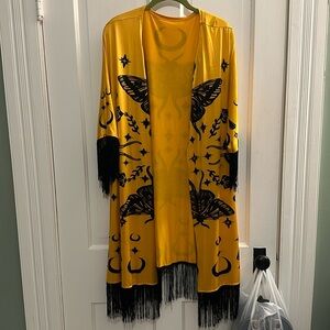 Amazing fringed kimono